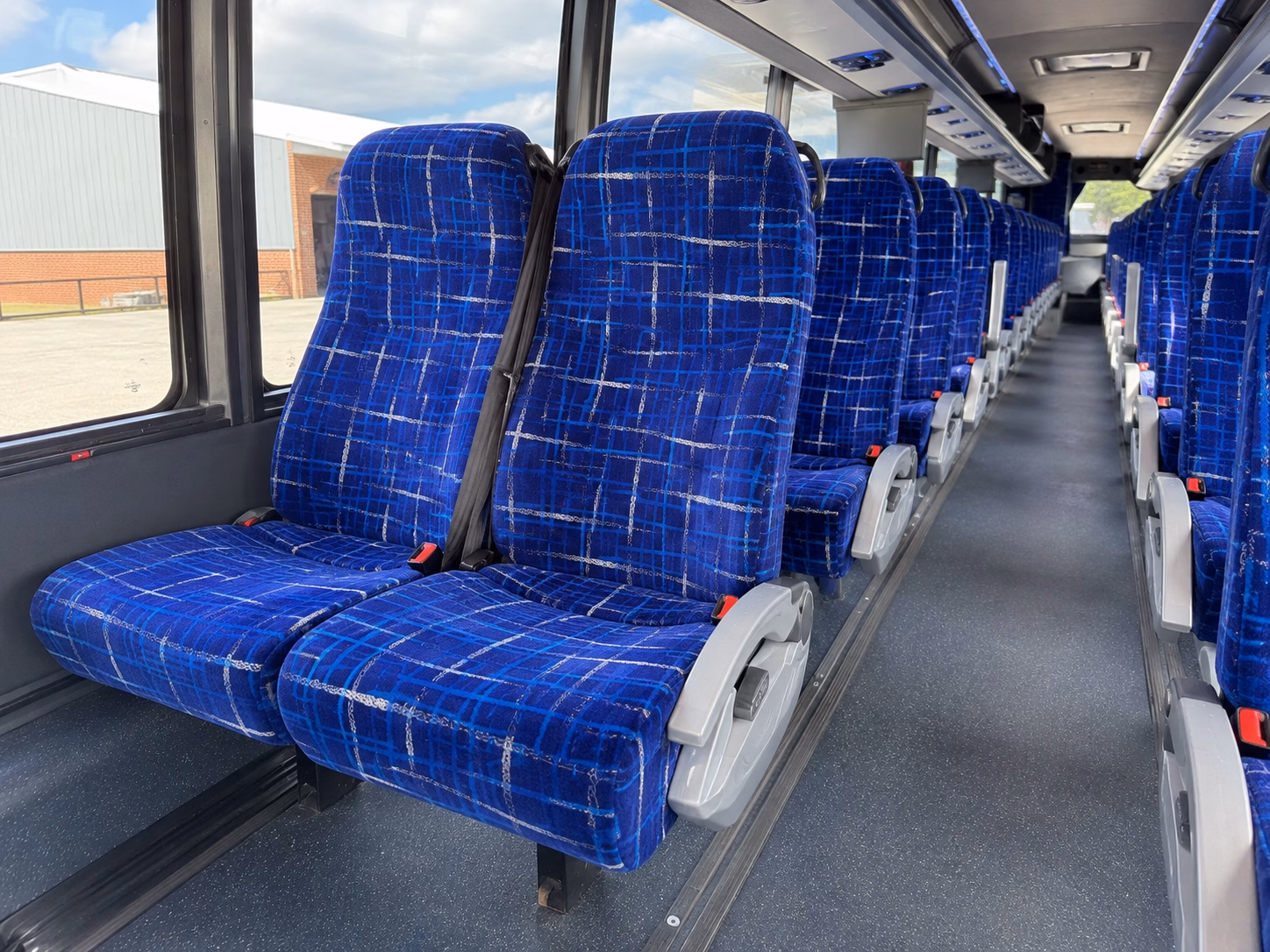 nashville bus rentals for tennessee road trips and kentucky travel