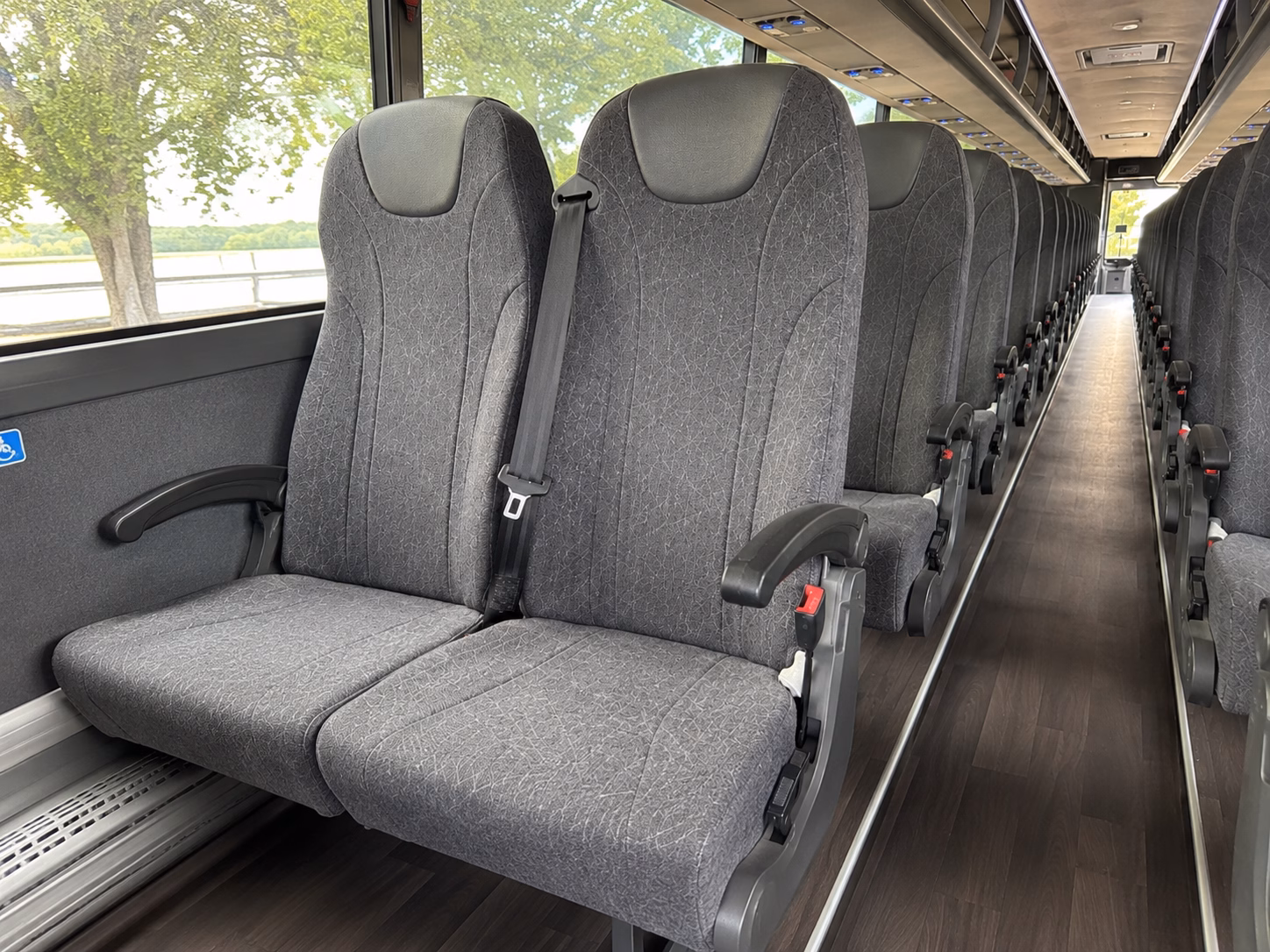 nashville church and religious group bus rentals