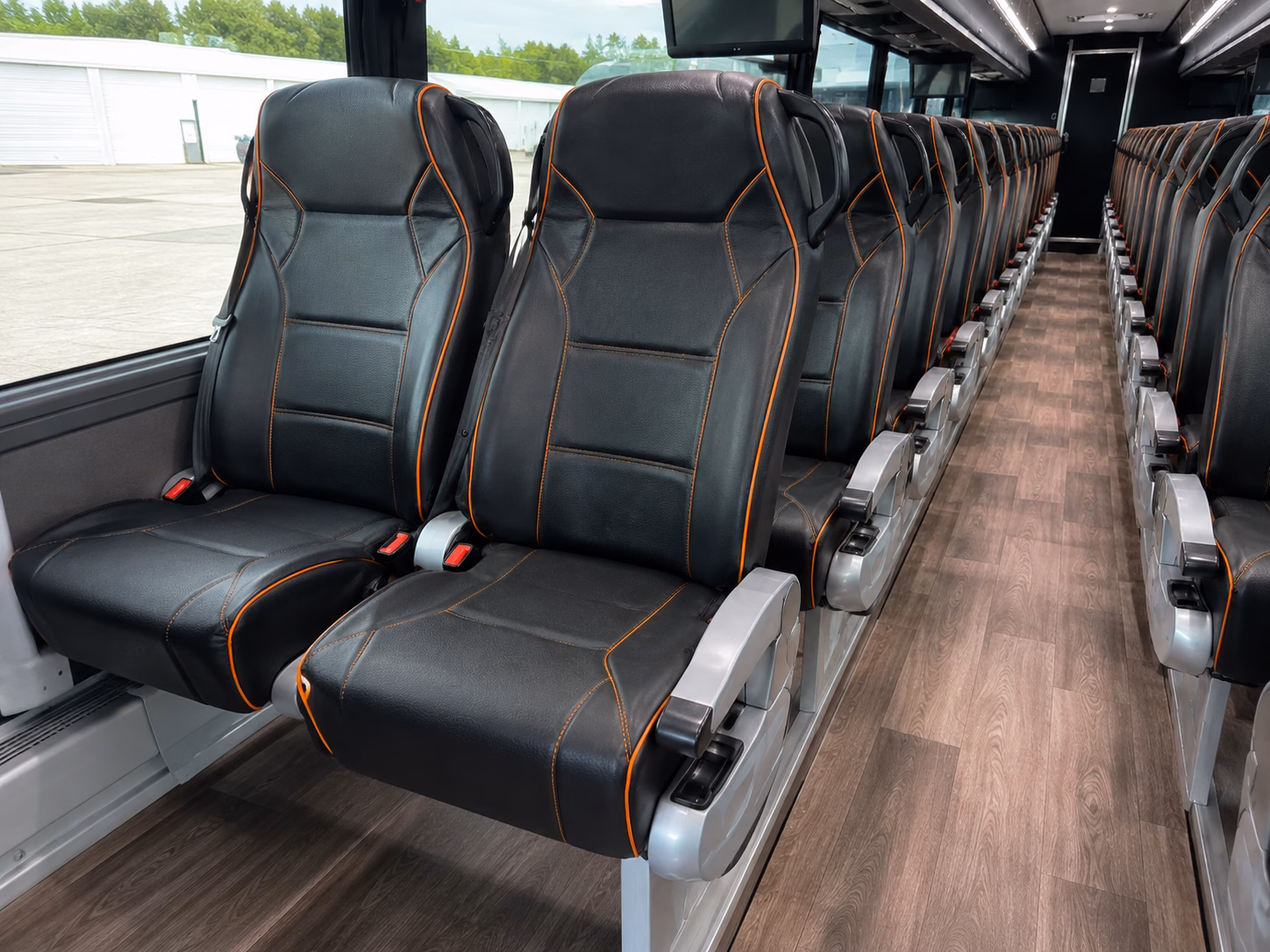 nashville parking shuttle and park and ride bus rentals